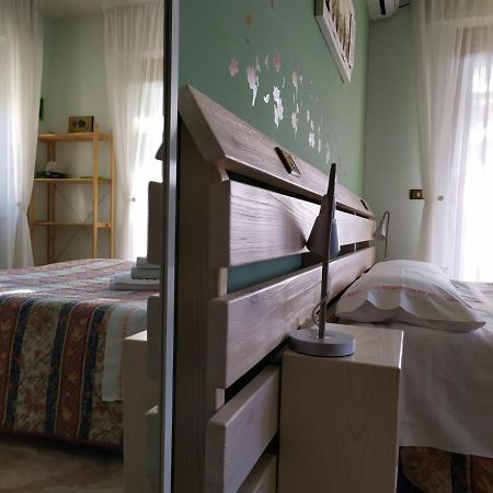 B&B La Casa Di Angelica Розето-дельи-Абруцци Экстерьер фото
