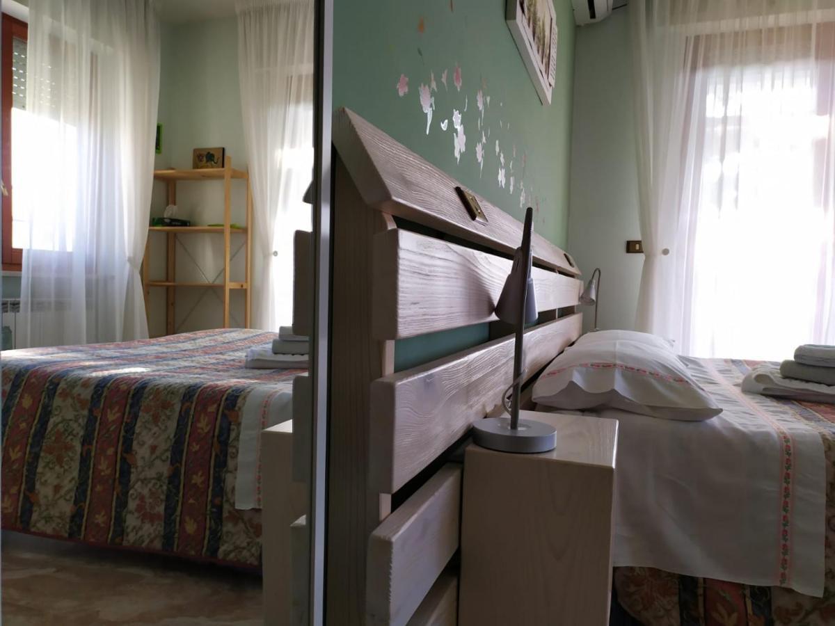 B&B La Casa Di Angelica Розето-дельи-Абруцци Экстерьер фото